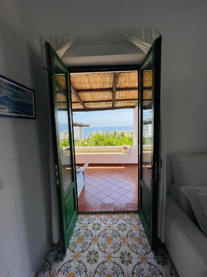 Villa Pomelia, Villa Nel Corso Di Santa Marina Salina A 50 Mt Dal Mare Exteriör bild