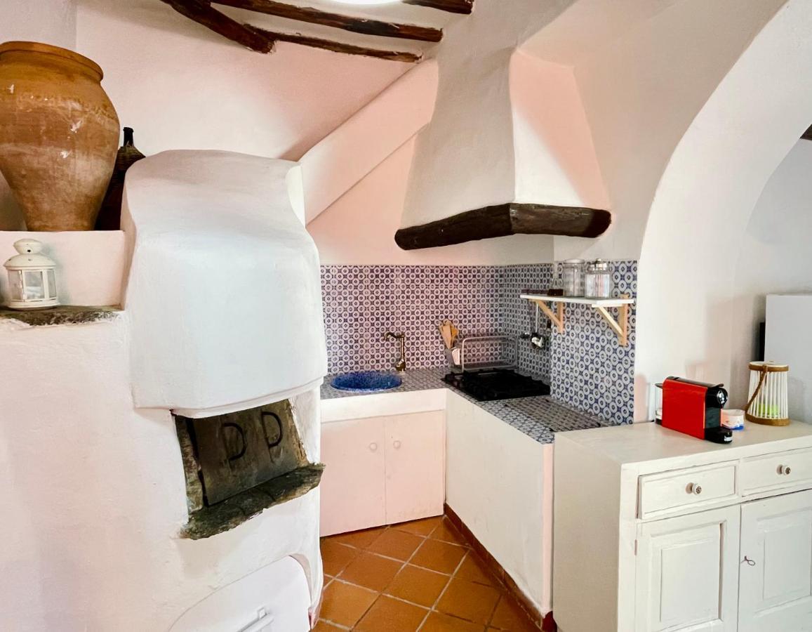 Villa Pomelia, Villa Nel Corso Di Santa Marina Salina A 50 Mt Dal Mare Exteriör bild