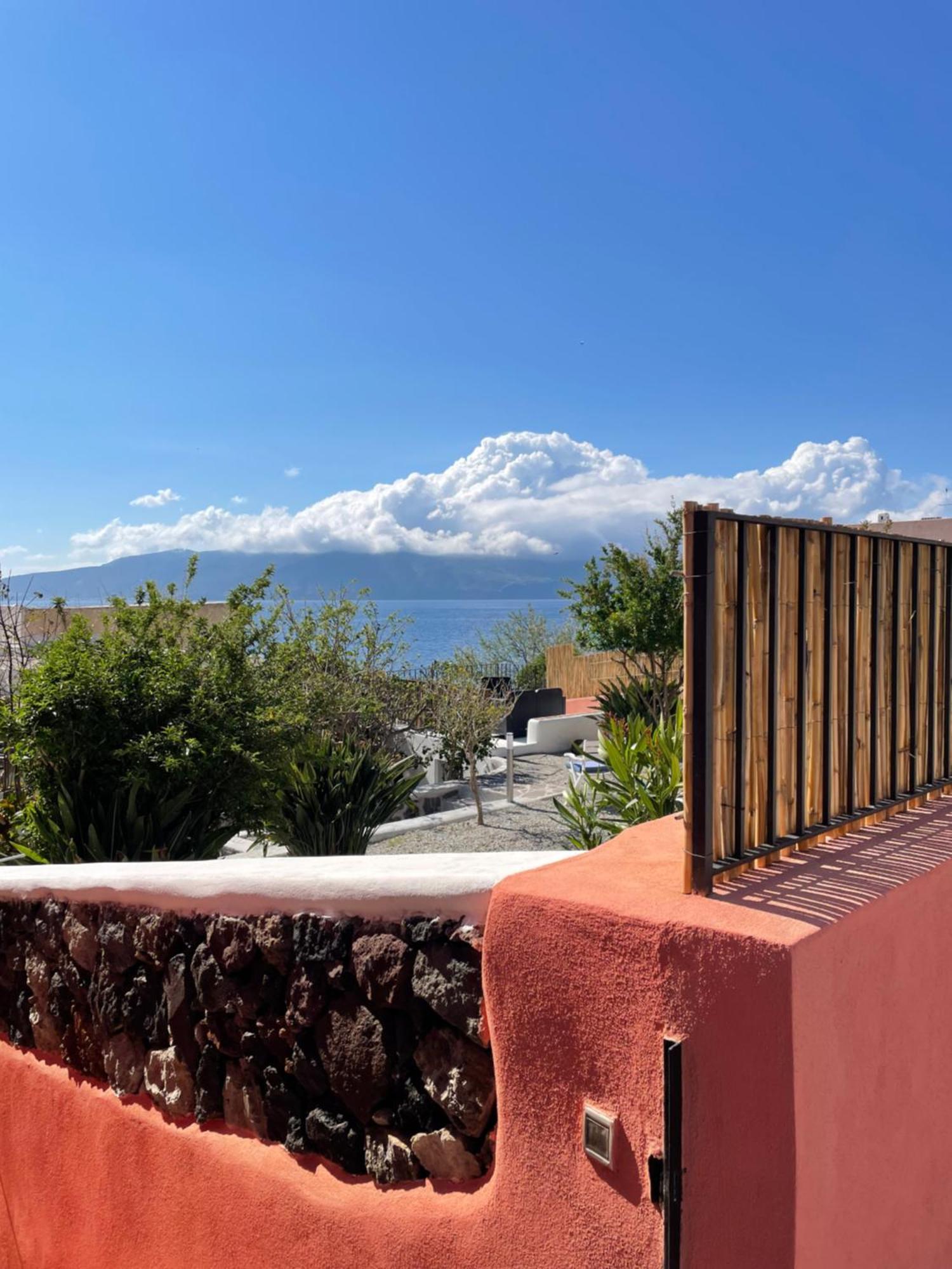 Villa Pomelia, Villa Nel Corso Di Santa Marina Salina A 50 Mt Dal Mare Exteriör bild